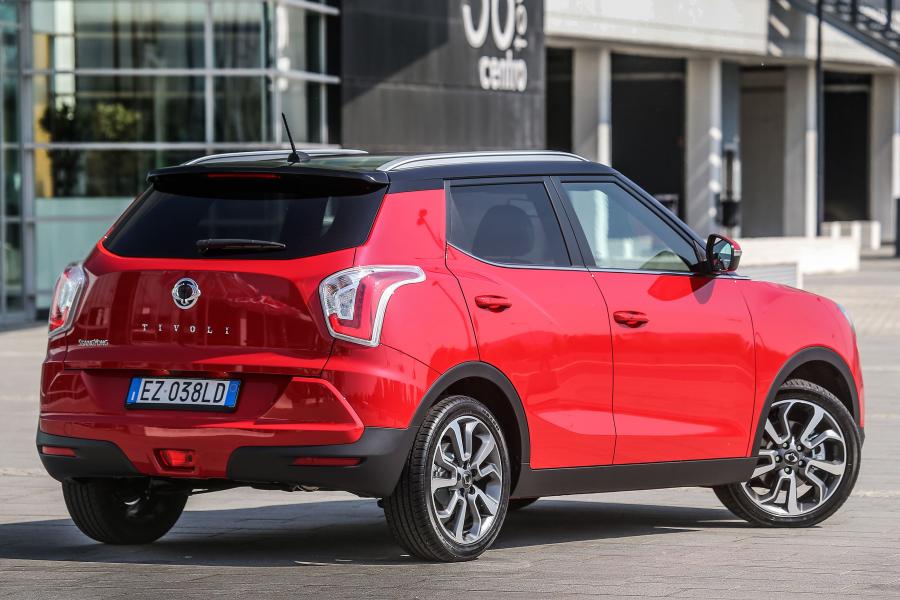  SsangYong Tivoli 2015 года  (фото 3 из 30)